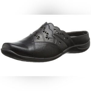 Easy Street Navy Forever‎ Shoe. Size 8. Color: Navy. NEW